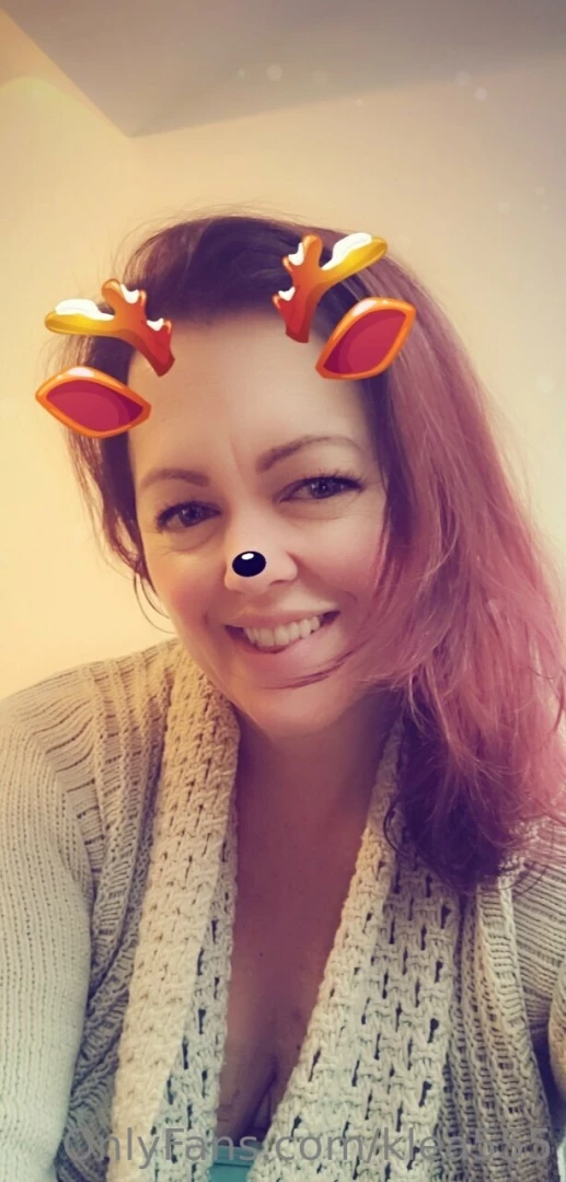 How you doing do you like my new hair colour the curls will be back as 