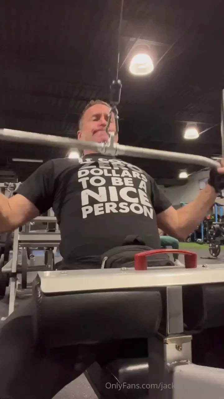 One of my favorite workouts lat pull downs drop set from 143 pounds 