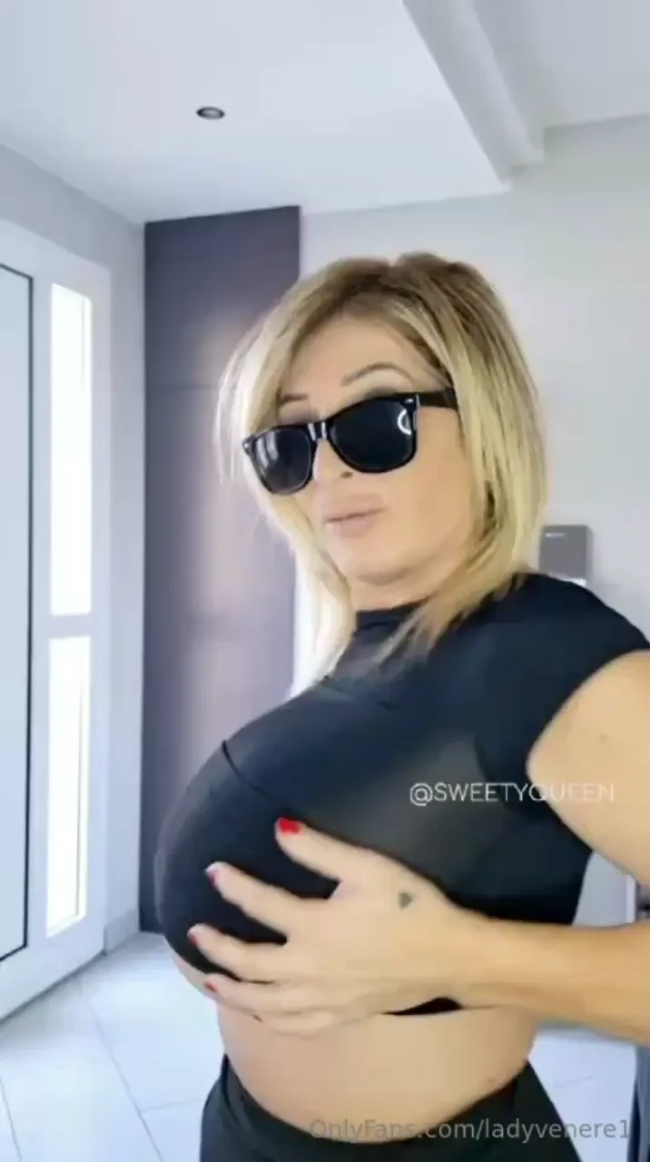 La mammina piu porca di onlyfans pronta a farti godere come un porco 