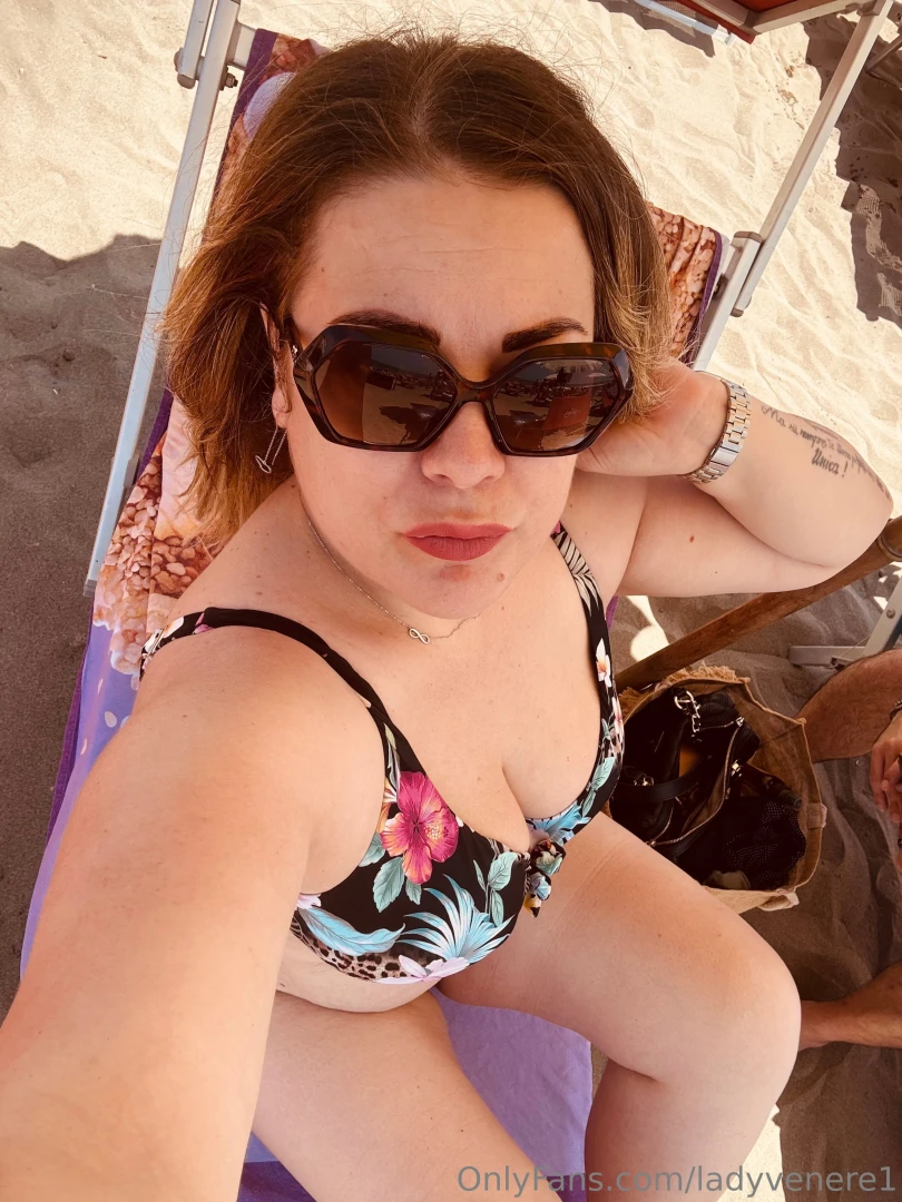 Bello il pranzo vista mare buono il caff caldo rilassante il sole 