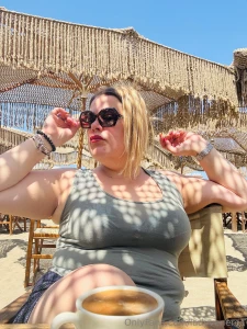 Bello il pranzo vista mare buono il caff caldo rilassante il sole part 2