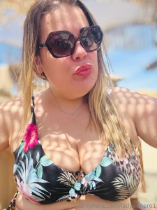 Buona festa della repubblica chiss perch mi guardano tutti le tettone part 2