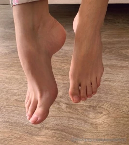 More of this little feet