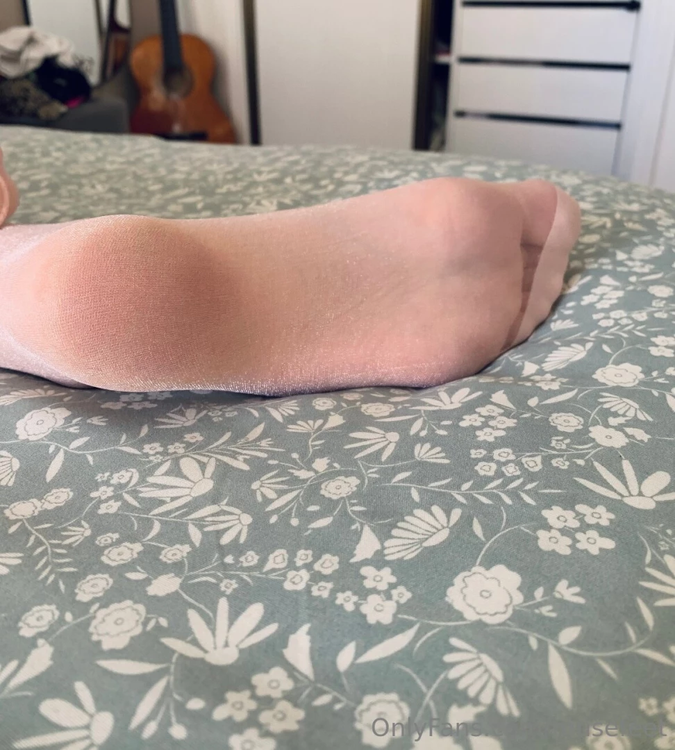 I love this nylons btw 