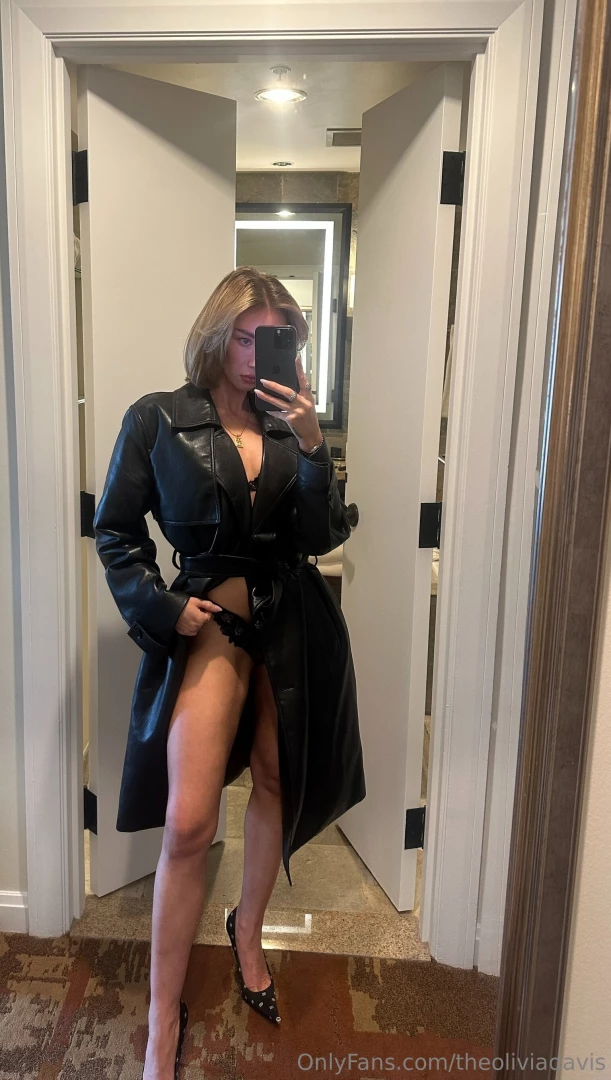 Does leather look good on me or without it dm me to see the full 