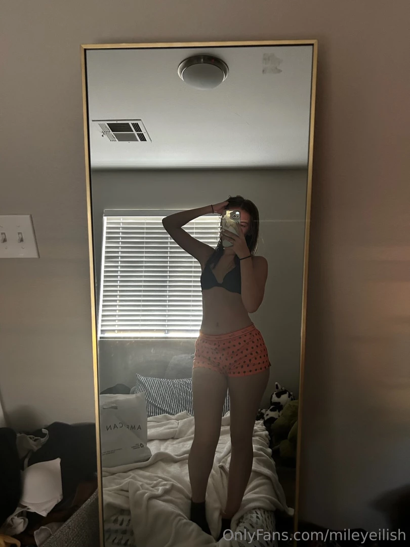 I bet your mouth would do naughty things to me 