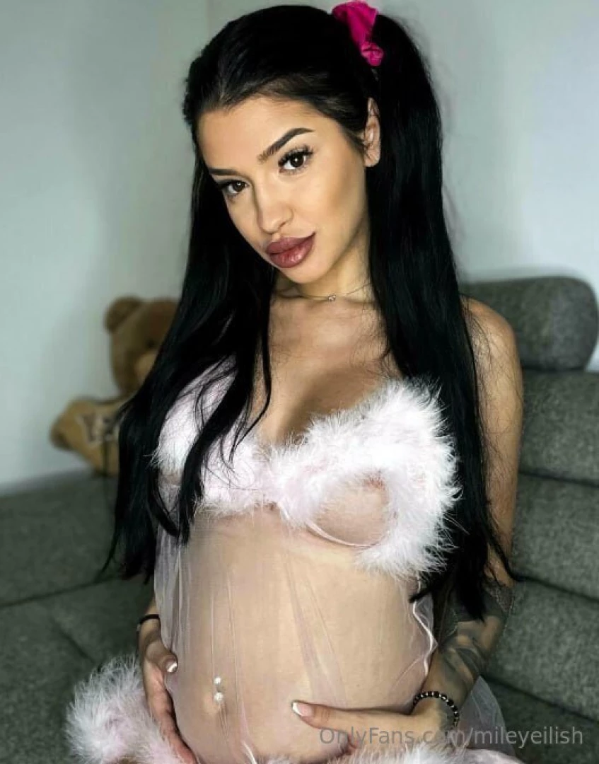 Today only meet the sultry almablack a pregnant vixen who can t resist part 115 