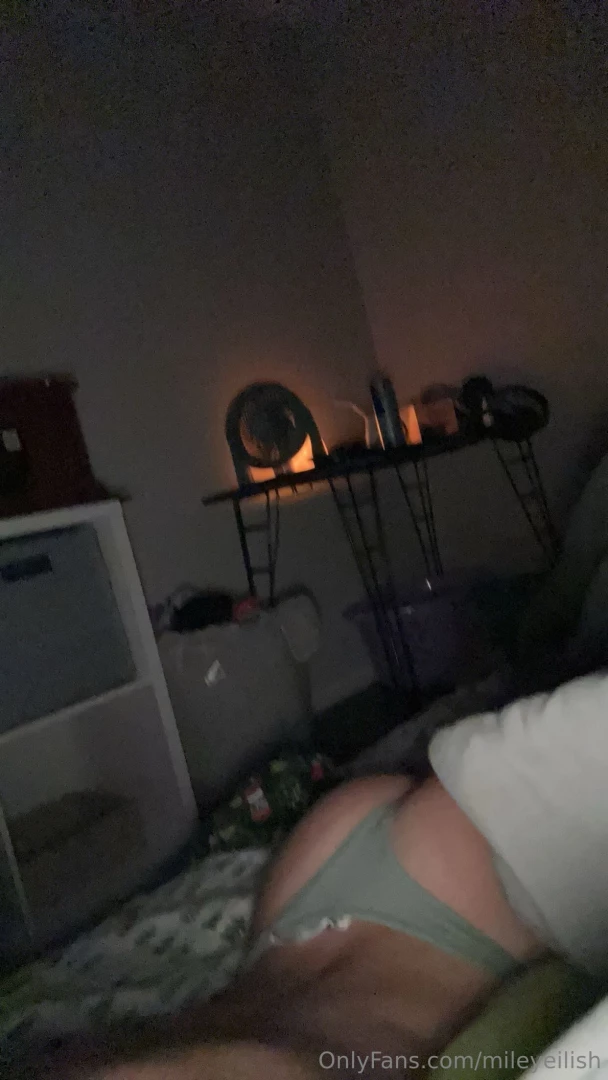 Would this distract you if i sent it to you at work part 60 