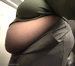 Do you love how low my belly is starting to hang part 1