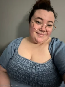 I was so full and sleepy last night after cracker barrel and dessert i part 1