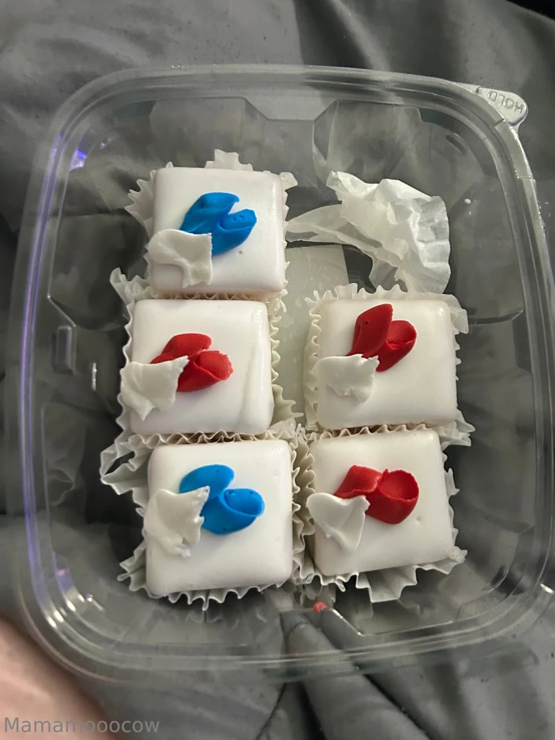 Had 2 trays of these for dessert 