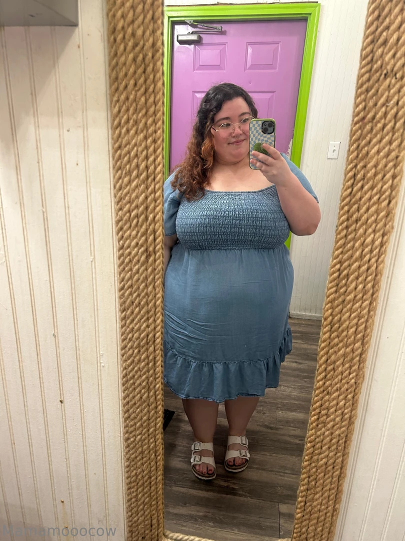 Hot day but ate lots while looking cute part 3 