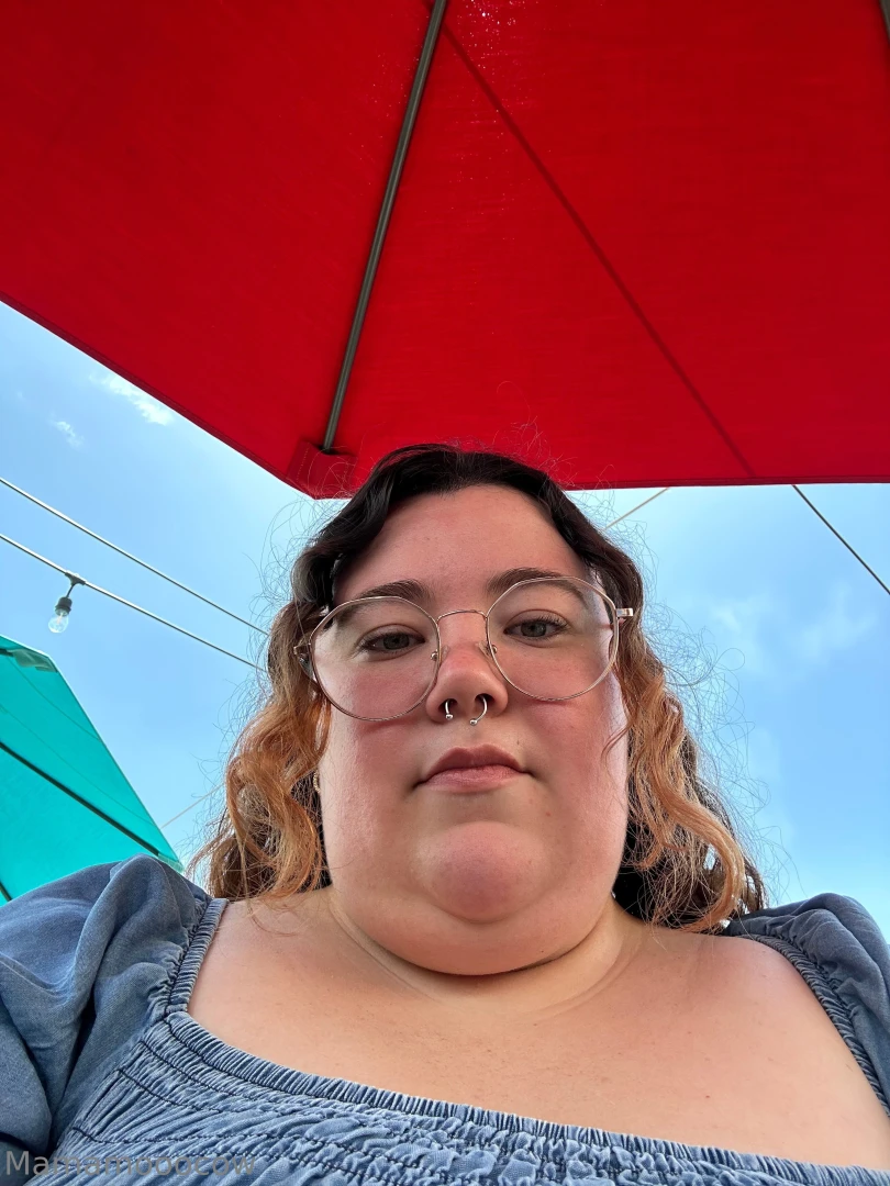 Hot day but ate lots while looking cute part 2 