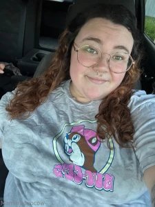 Went for a little drive painted my toes but can barely reach lol they part 1