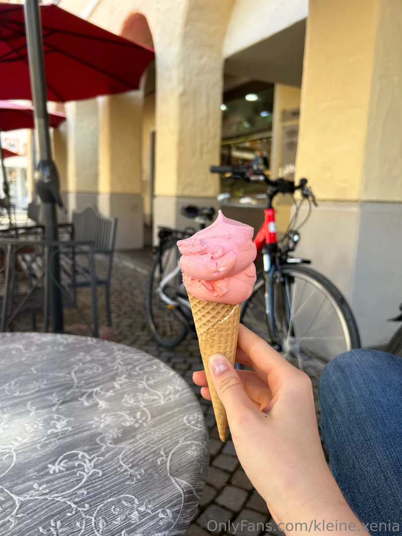 Ich liebe eis sollen wir es zusammen essen gehen 