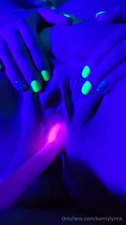 Black light squirt 