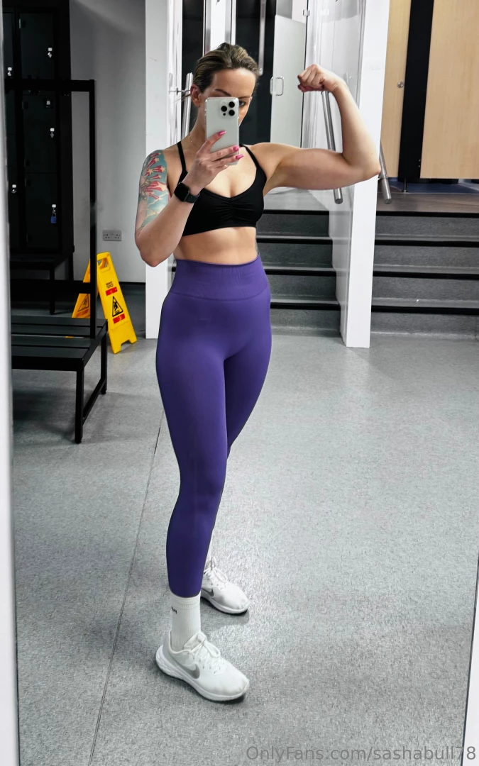 I m gonna bore you all with some gym progress pics now over the last 4 