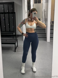 I m gonna bore you all with some gym progress pics now over the last 4 part 16