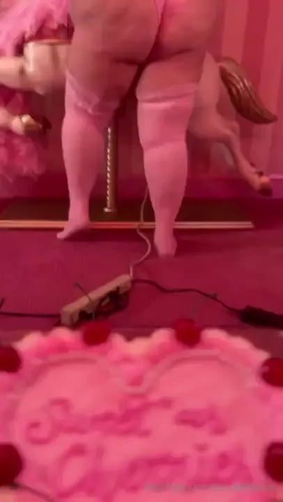 Did a super sexy shoot this last week message me if you wanna see it 