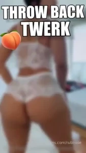 Throw back twerk hands on my knees and making these cheeks clap givin