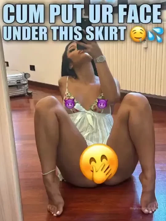 Lick my pussy up i m finna hold ur face in between my thighs so you 