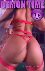 Wanna cum to this phat ass im finna show you how i can arch it back n