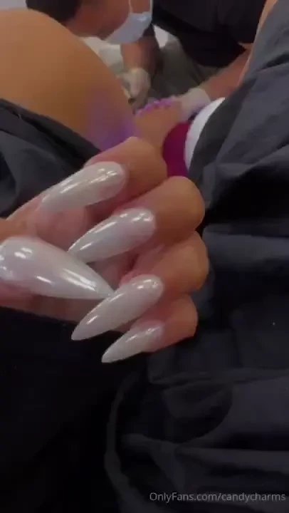 Been getting my nails done do u like them 