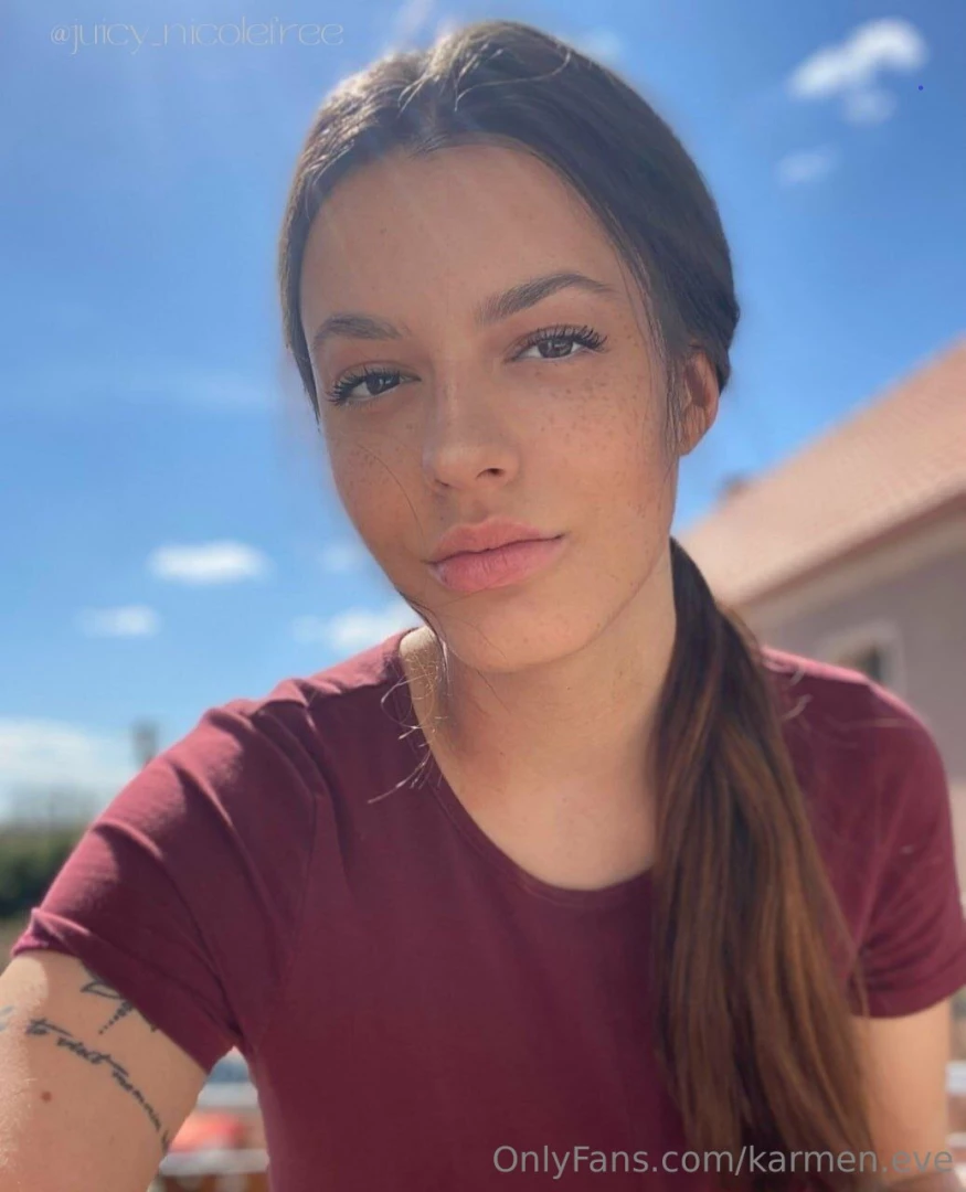 Sweet and funny but with a tight pussy to die for juicy_nicolefree part 466 