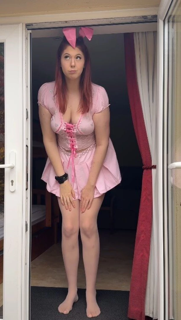 Tall bunny always has problems with doors 