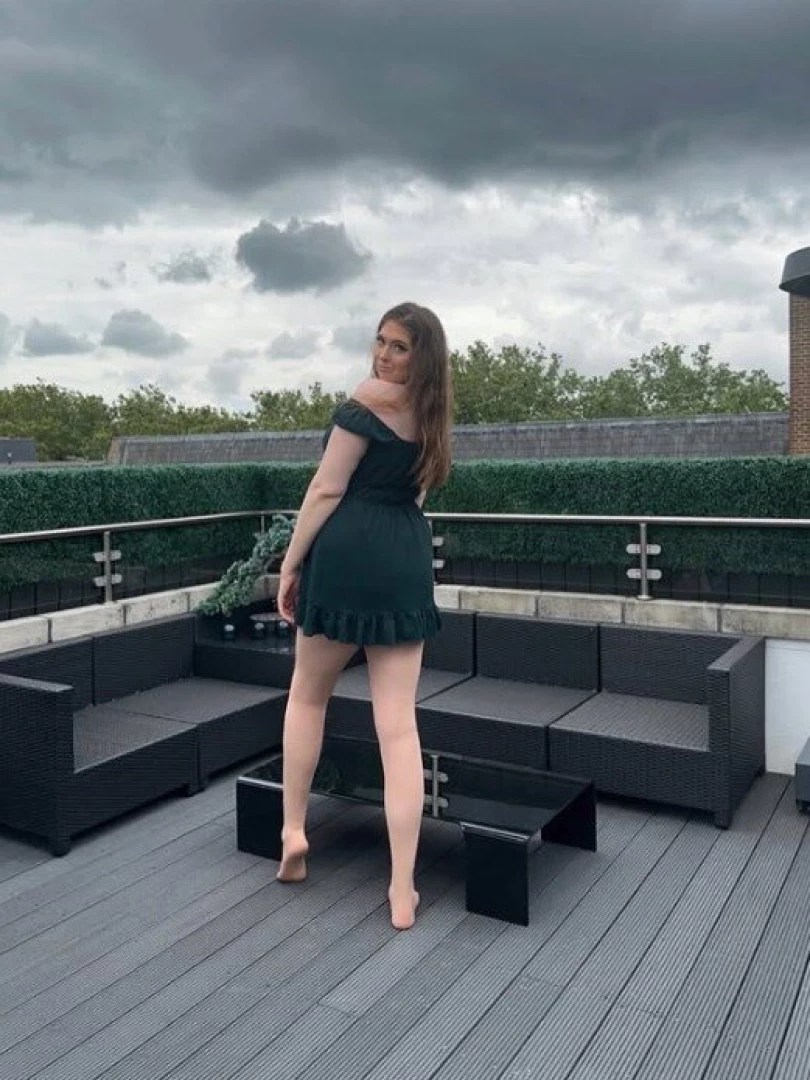 The neighbours will definitely see me 