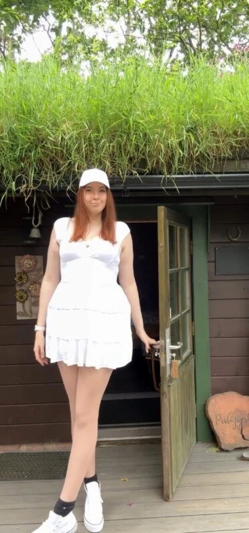 Do you need a tall girl to brighten up your day 
