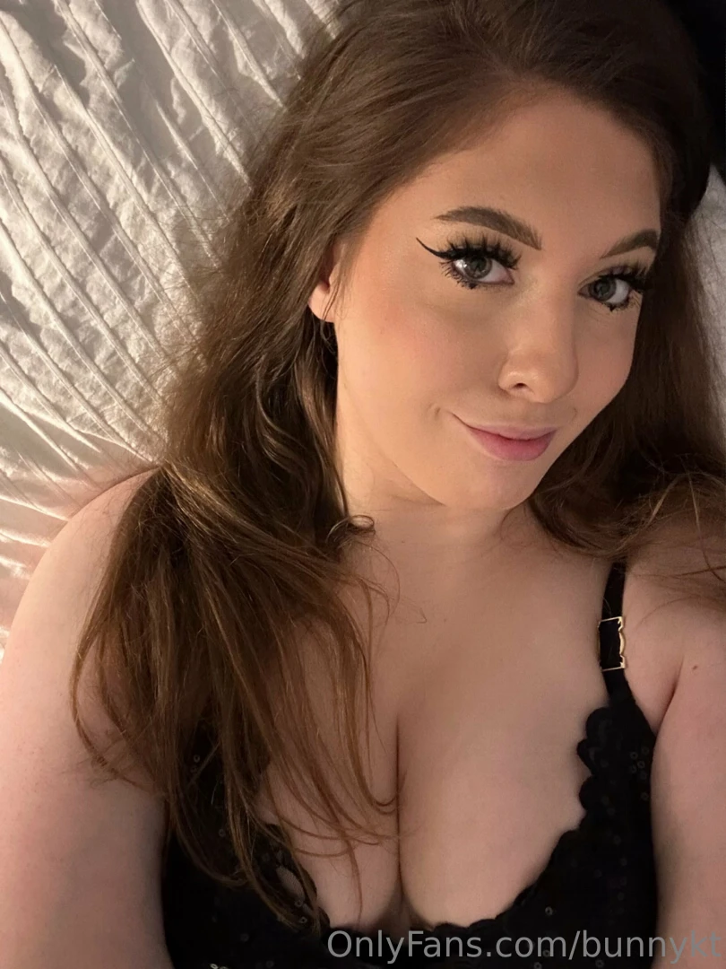 Serving looks catching vibes 