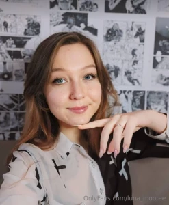 This hot slut hollyairise has absolutely no taboo on her page you will part 18