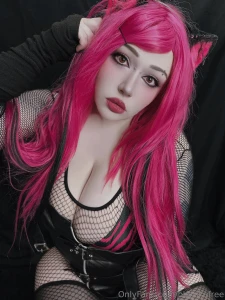 Can you handle me waiting for you in the dms