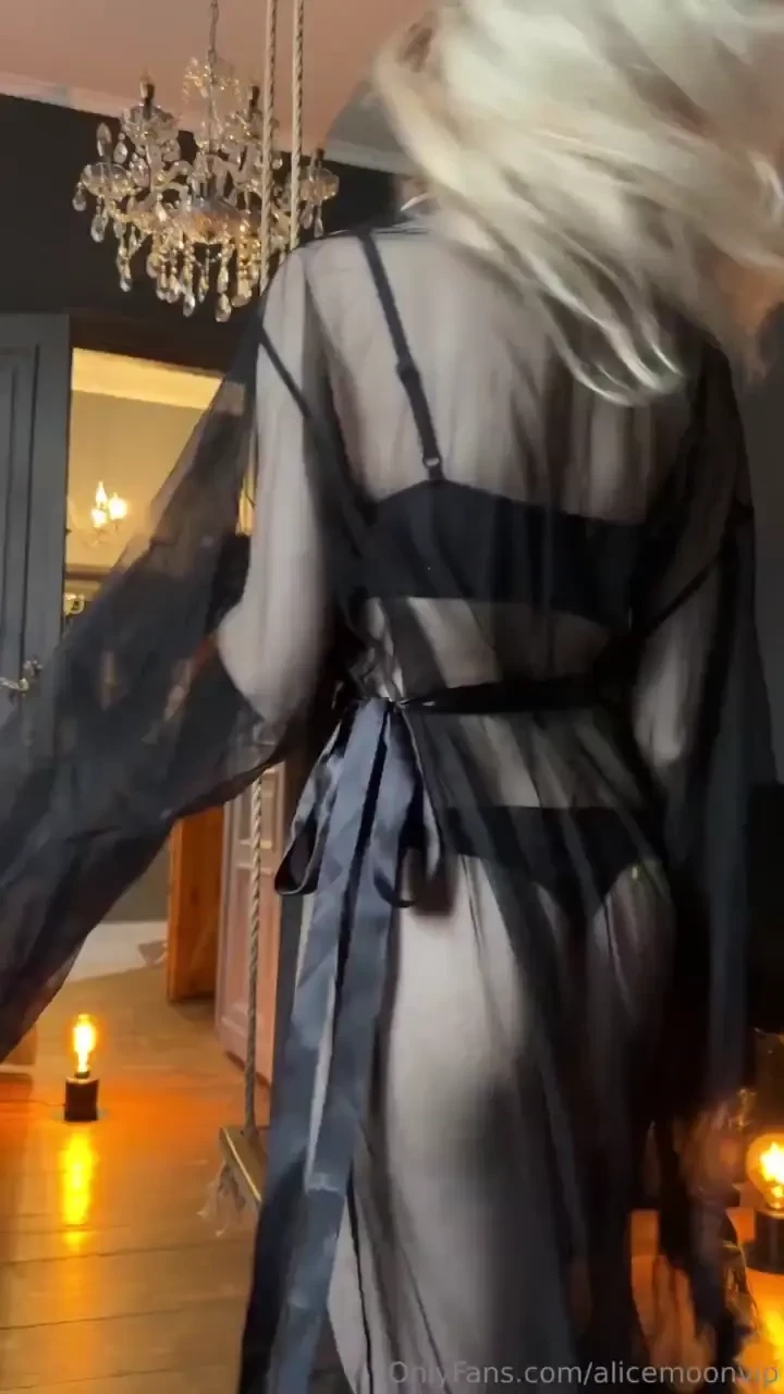 A small backstage from the last photo shoot yes it s very funny i can part 1 