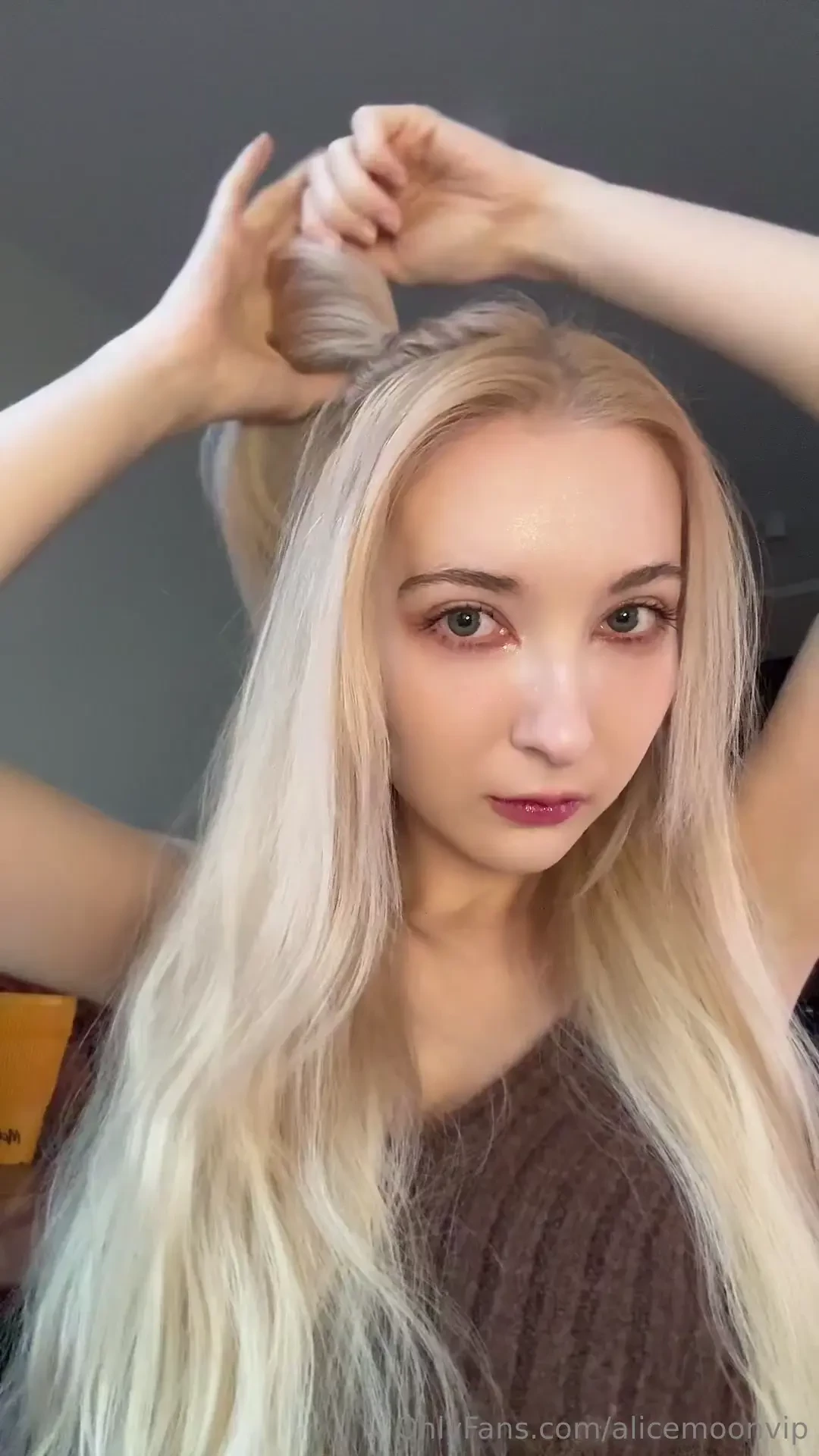 Hmmm do you know how to turn a just nice girl into a kitten let s 