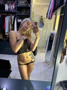 Reflecting confidence and allure with every glance my outfit speaks part 1