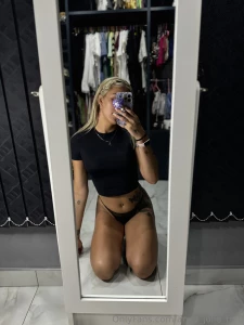 Mirror says i m a 10 what do you think