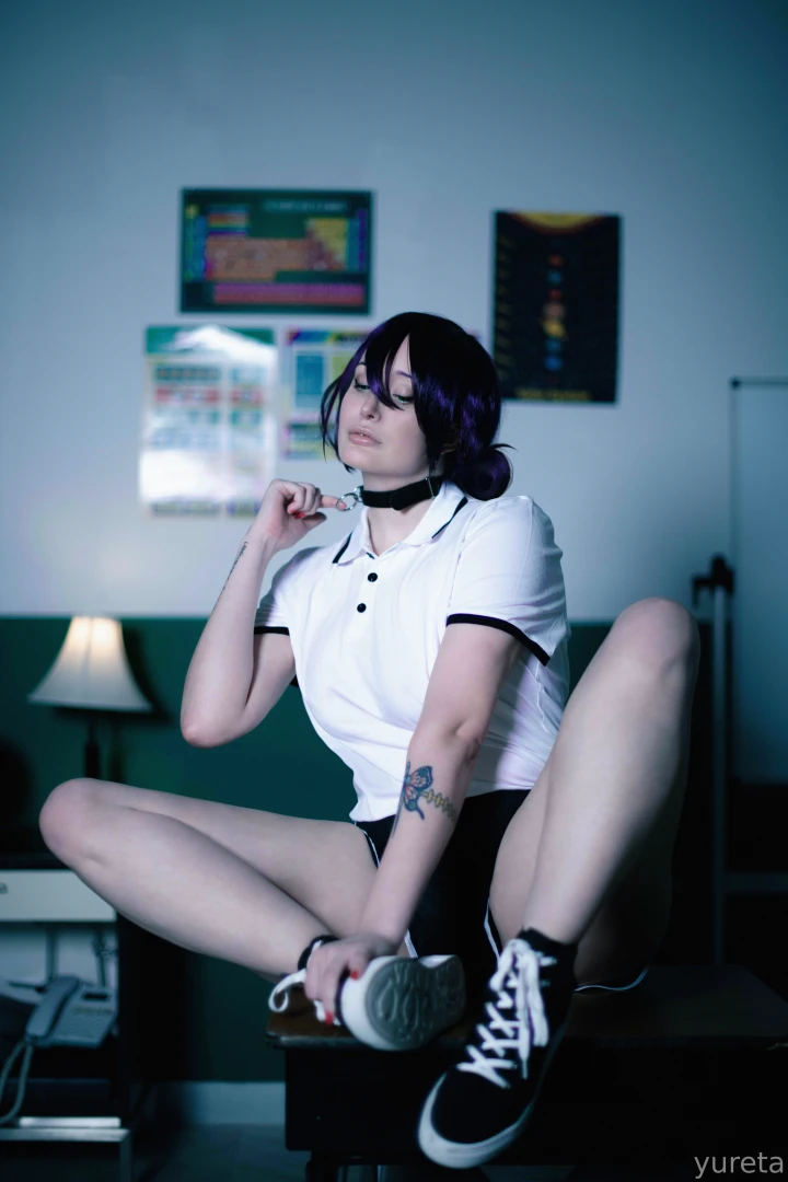 Cant sleep did u see my new pinned post prime jorkin material it seems 