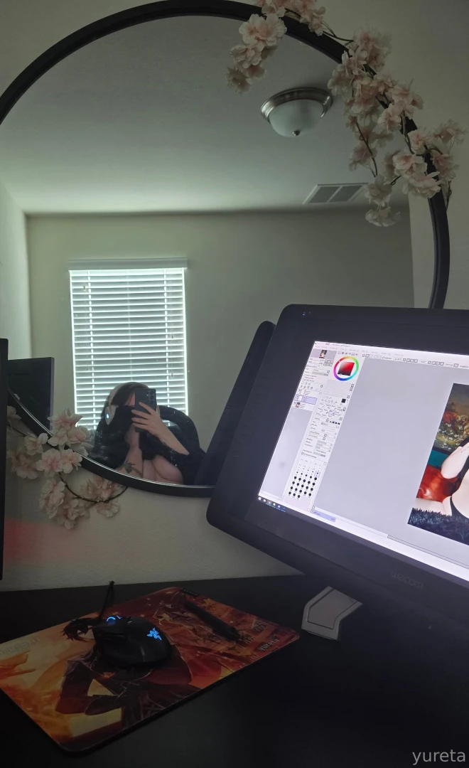 Booba and what s that i see thigh squish 