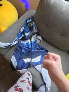 Suppose to be recording but the neighbors 3 whole kids are in their