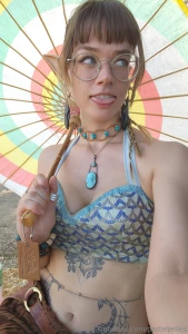 Hi guys no sexy selfie tn bc i still have some catching up to do so