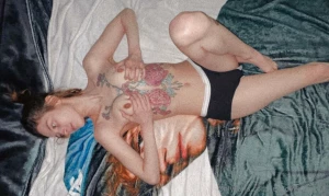 Did a little photo shoot obviously can t show my pussy because of the part 4