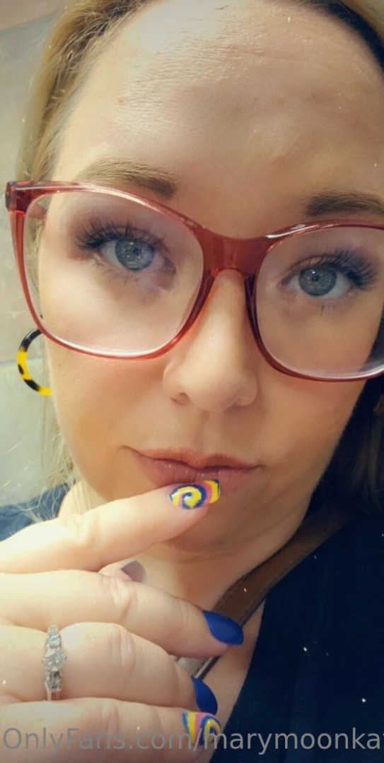 Come dick me down please 