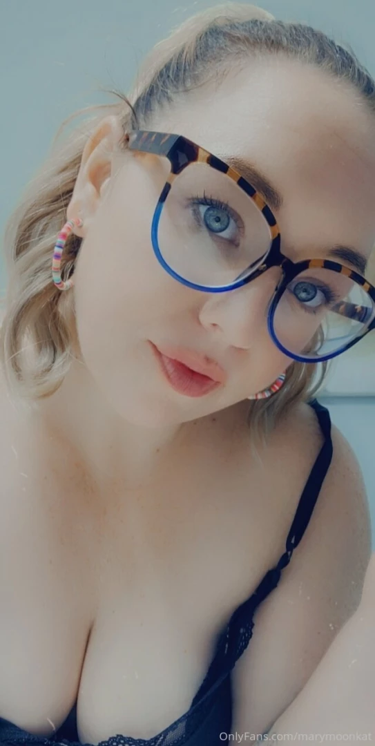 With sexy lingerie or all naked 