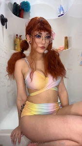 I got a new wig do you like it you know my mother is a red head