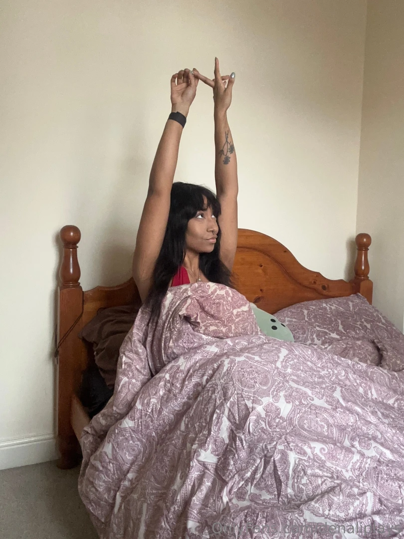 Wanna wake up with me sub to my vip to see it all onlyfans com 