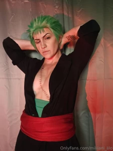 How i try to hide my titties when doing male characters thank god zoro