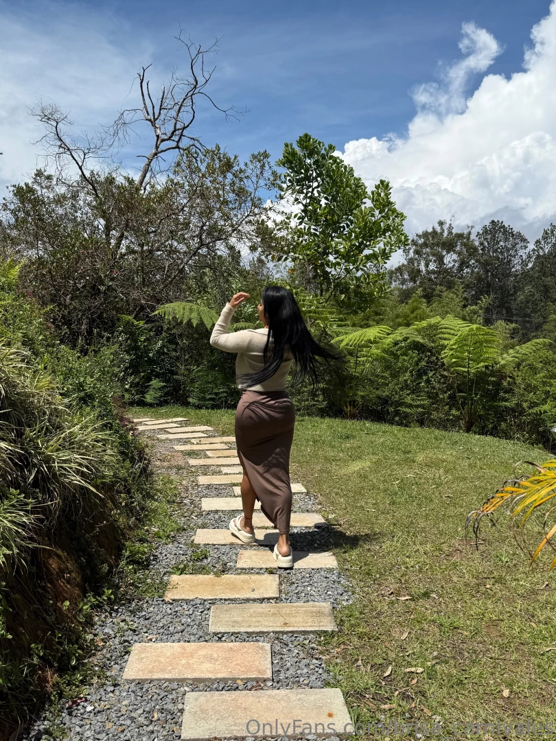 Wanna have a walk with me 