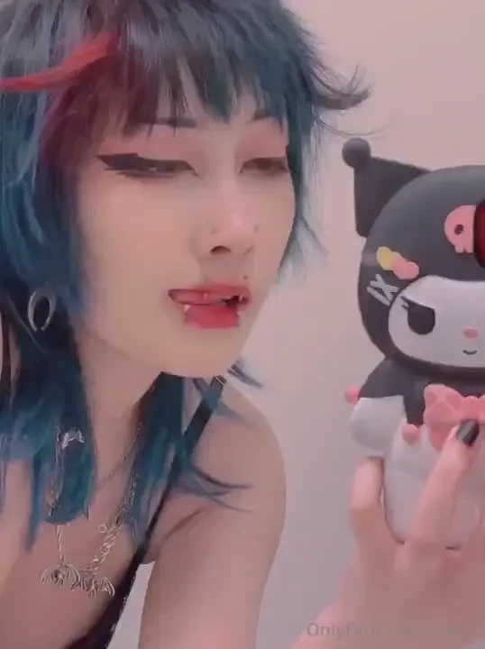 Goth gf sends you cute vids 